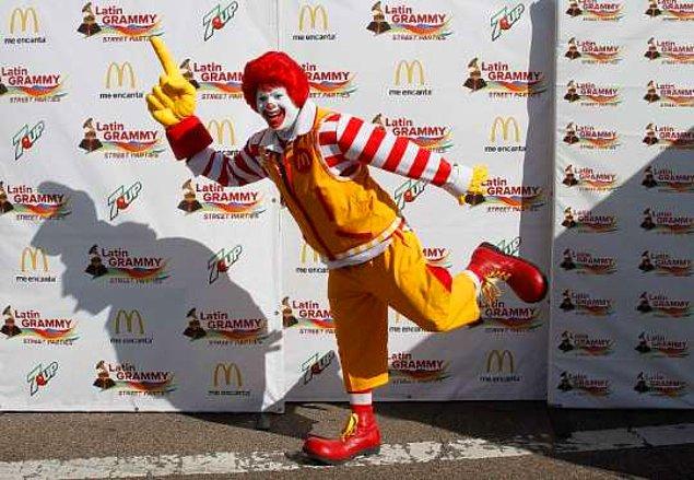 4. Ronald McDonald, dünya genelinde çocuklar tarafından en çok tanınan kurgu karakter.