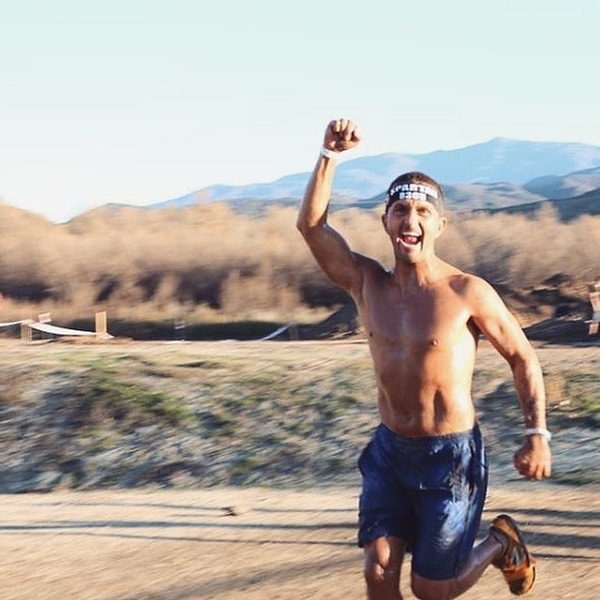 1. Халил родился в штате Огайо, но сбежал в Лос-Анджелес, чтобы забыть свое тяжелое, полное насилия, детство.