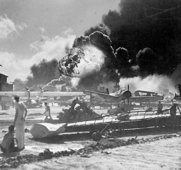 14. Efsane: ABD, Pearl Harbor'a kadar savaşın dışında kalmayı seçmiştir.