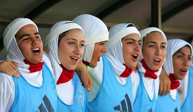 3. İran Ulusal Kadın Futbol Takımı’nın 4 oyuncusunun erkek çıkması