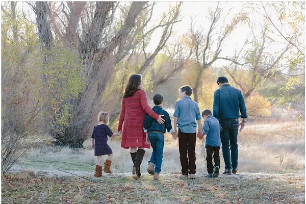 12. Поздравляем, семья Санчес!