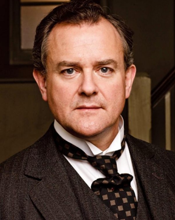 5. 1924 год стал решающим для шейных платков - американский предприниматель Джесси Лангсдорф запатентовал "идеальный галстук". Такой галстук шьётся до сих пор - три части ткани, скроенные по косой