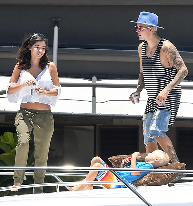 Justin Bieber'la görüntülenen her kadın gibi onun da önünde kariyer fırsatları açıldı.