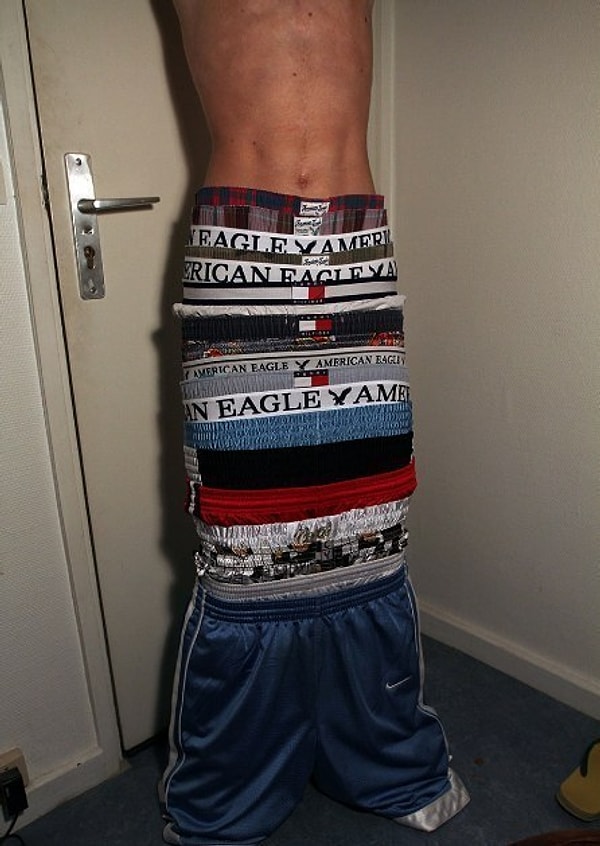 8. Кажется, парень решил стать русалочкой