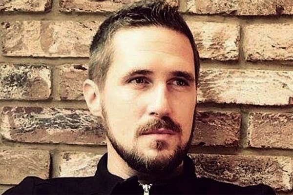 2. Через несколько дней 39-летний мужчина погиб при загадочных обстоятельствах, из его рта шла загадочная жидкость черного цвета.
