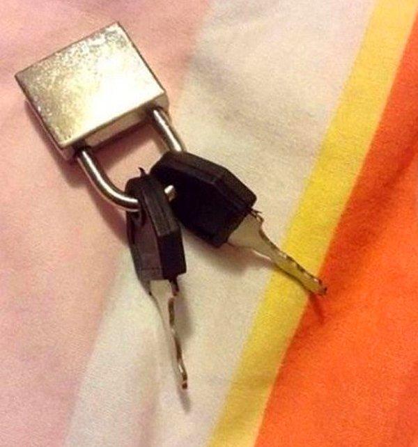 5. "Kilidimin anahtarlarını sürekli kaybediyorum o halde neden böyle dahiyane bir çözüm bulmayayım?"