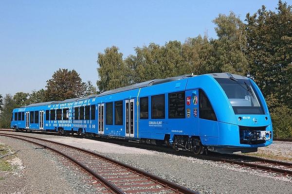 Almanya'nın sıfır emisyonlu treni Coradia iLint ile tanışın.