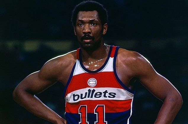 9. Elvin Hayes (27,313)
