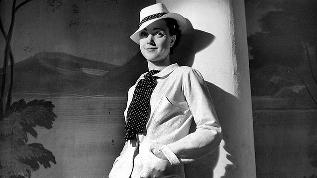 Sözlerime Coco Chanel'in ''Moda geçer, stil kalır'' sözleri ile başlamak istiyorum.