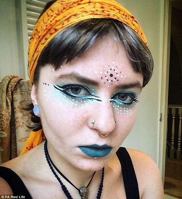 Джесс, конечно же, любят покритиковать, потому что многим людям трудно принять такой способ творчества.