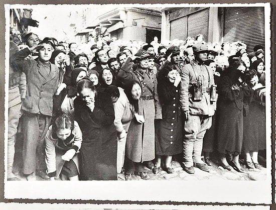 Atatürk'ün Cenazesine Ait Muhtemelen Daha Önce Hiç Görmediğiniz 33 Duygusal Fotoğraf