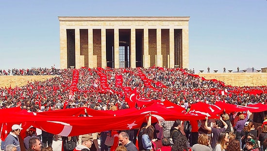 Saat 9'u 5 Geçe Türkiye'den 10 Kasım Manzaraları