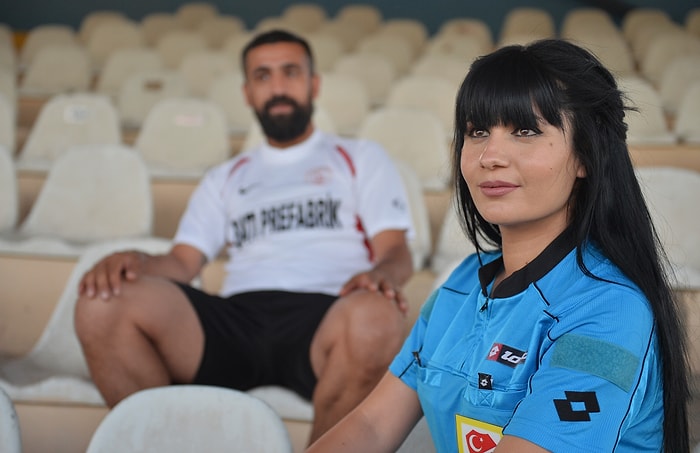 Bir Ofsayt Pozisyonunda Aşık Olup Evlendiler! Futbolcuyla Hakemin 3 Puanı Hak Eden Hikayesi