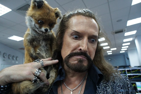 7. Сам артист утверждает, что его пребывание в стране абсолютно законно, и он не уведомил о прибытии УМВД Красногорского района потому, что зарегистрировался в другом месте.