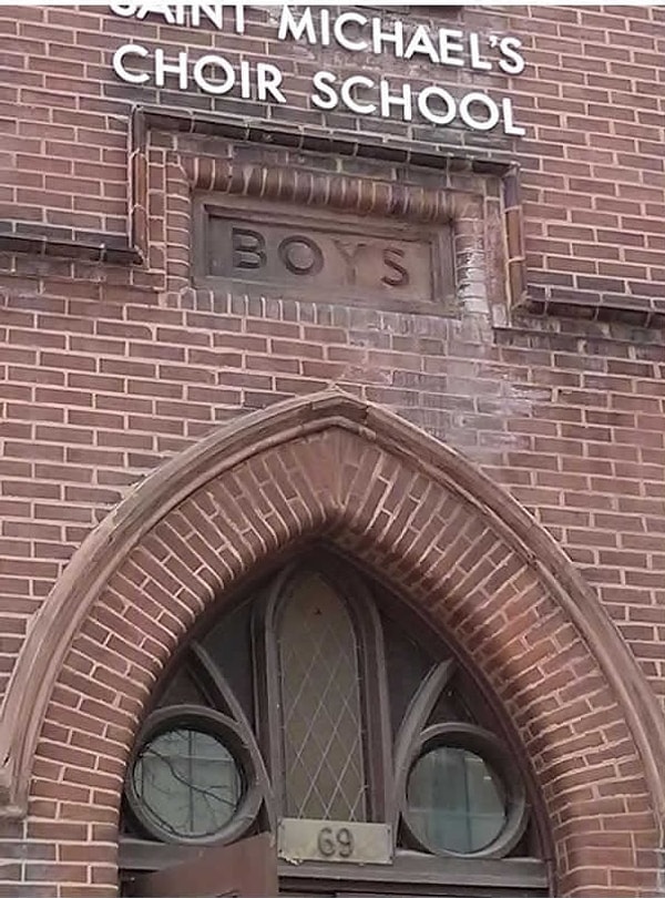 13. Школа для мальчиков, говорите?