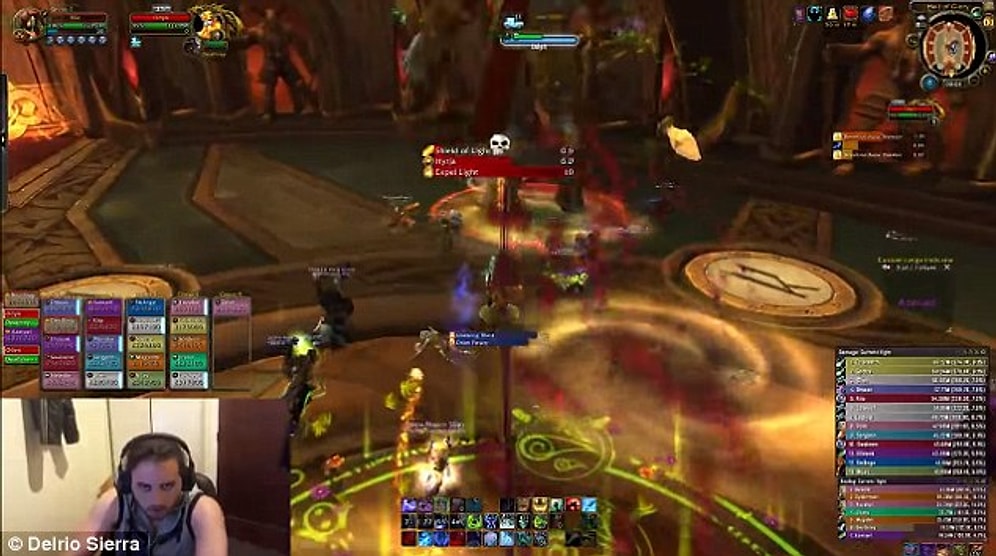 7.8'lik Depreme Oynadığı Online Oyunu Kaydederken Yakalanan Adam