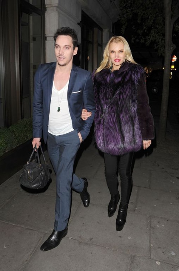 8. Мариника Смирнова и Джонатан Рис-Майерс