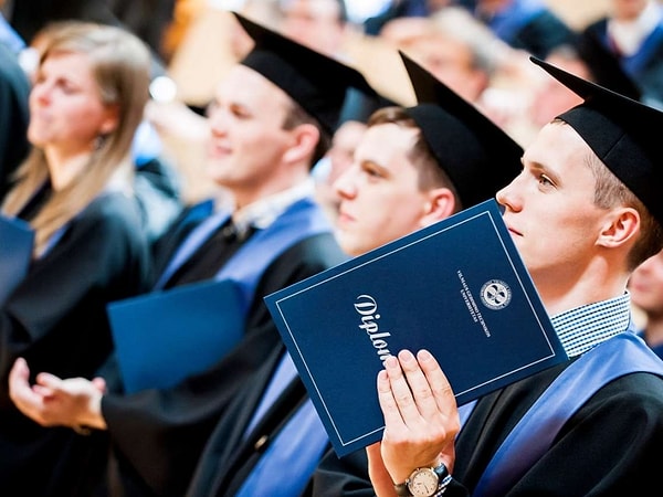 4. Уезжают учиться  в другие города?