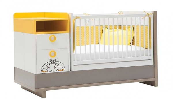 5. Детская кроватка