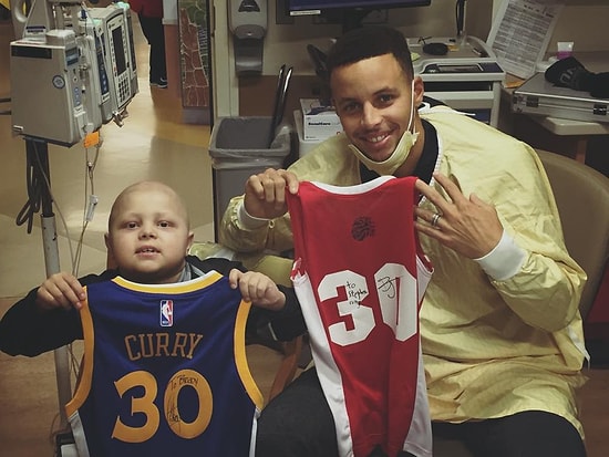 Stephen Curry'nin Ziyaret Ettiği Lösemi Hastası Çocuğun Paha Biçilemez Tepkisi