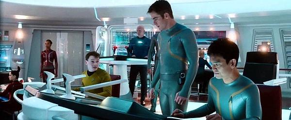 8. Star Trek: Bilinmeze Doğru (2013 - Film)