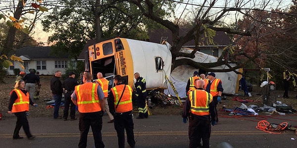 3. Полиция выяснила, что автобус двигался со скоростью, превышающей установленную норму на 48 км/ч.