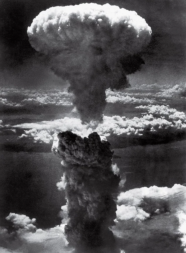 "Ядерный гриб над Нагасаки", Лейтенант Чарльз Леви, 1945
