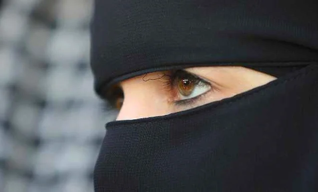 В ОАЭ представительницы прекрасного пола могут выходить замуж только за мусульман.