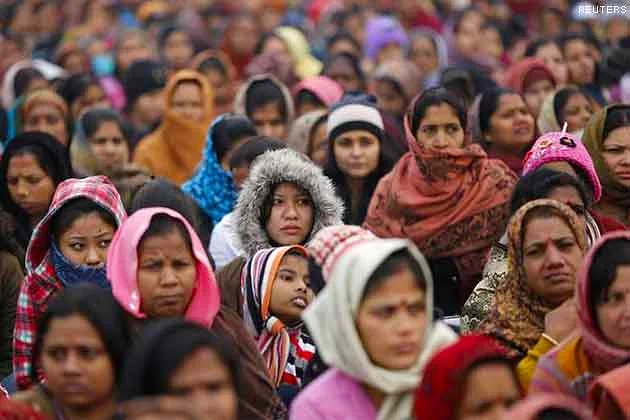 18 снимков, рассказывающих о том, как женщинам в разных странах мира приходится одинаково нелегко женщинам, странах, право, запрещено, Пакистане, носить, разрешают, после, месяц, женщины, могут, только, женщина, имеет, одном, Иране, Индонезии, Индии, замуж, которых