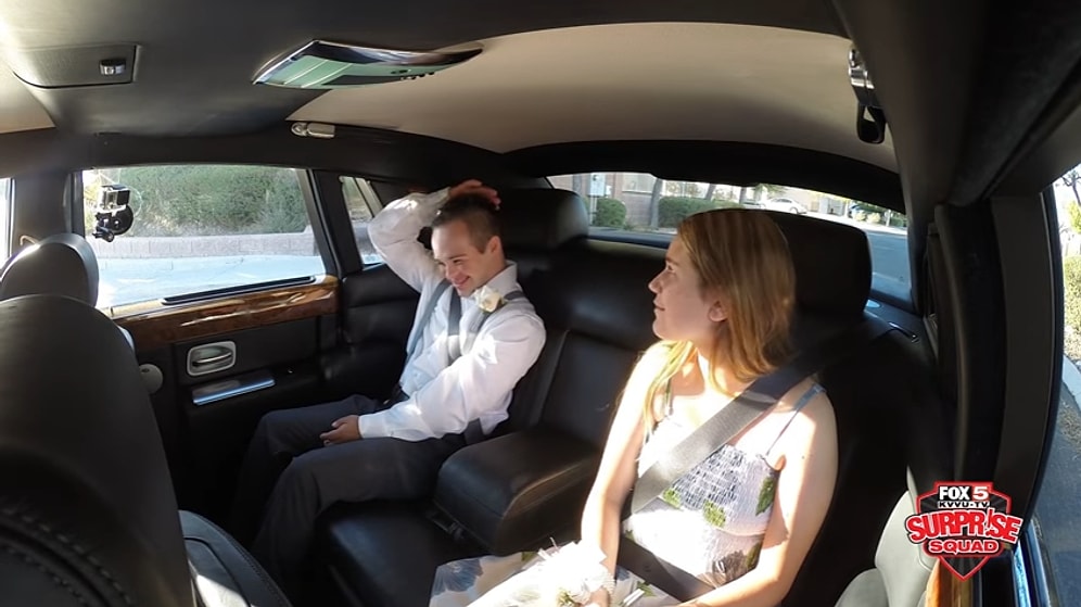 Down Sendromlu Gence Baloya Gitme Teklifi Ederek Sürprizler Zincirini Başlatan Genç Kız