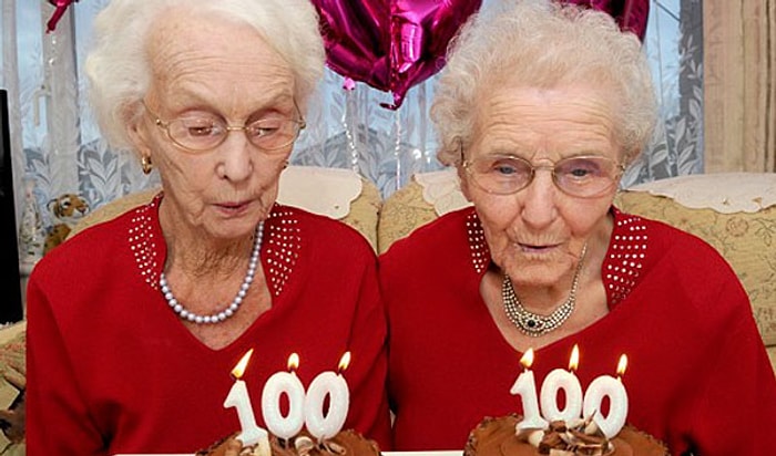 100. Yaş Günlerini Beraber Kutlayan ve Uzun Yaşamın Sırrını Açıklayan İkiz Kardeşler