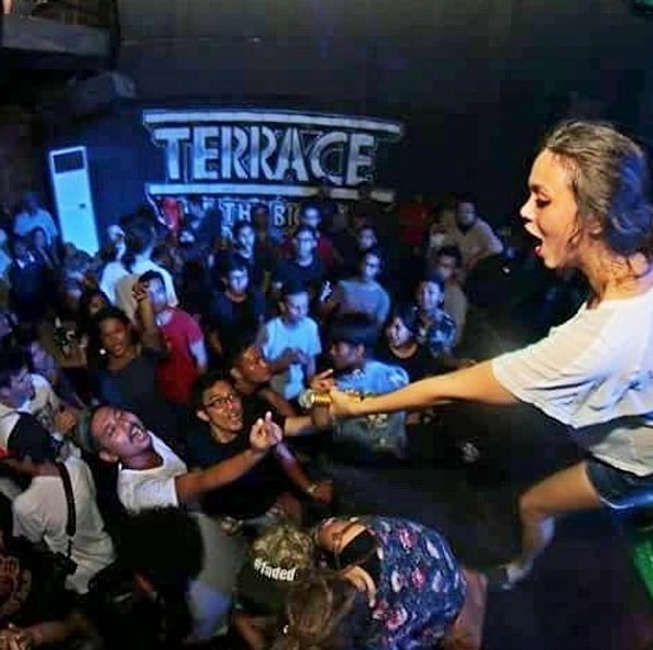 4. Ночные клубы объединяют