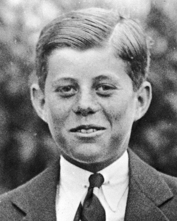 11. John F. Kennedy 10 yaşında, 1927.