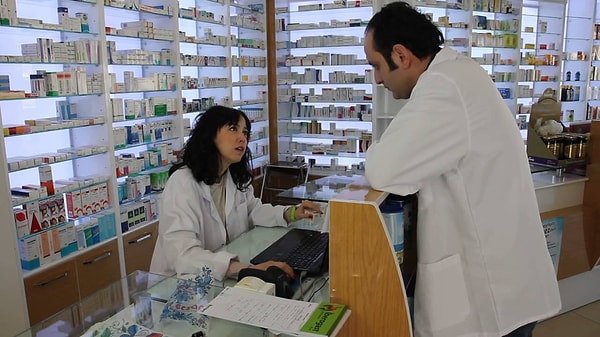 11. Фармацевт