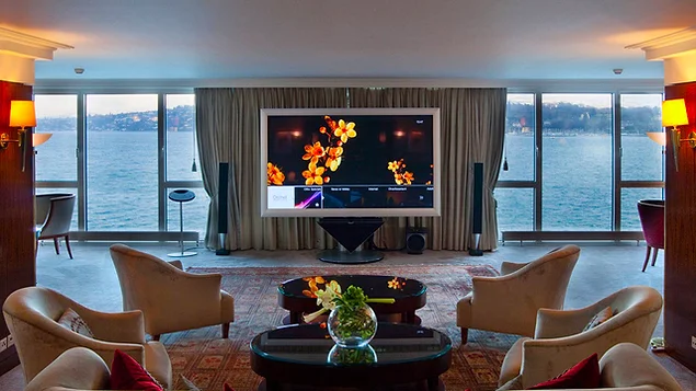 Самый дорогой гостиничный номер - королевский пентхаус в отеле Hotel President Wilson в Женеве - $65 000 за ночь