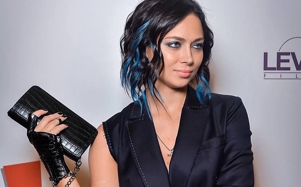 2. ... то в синий цвет