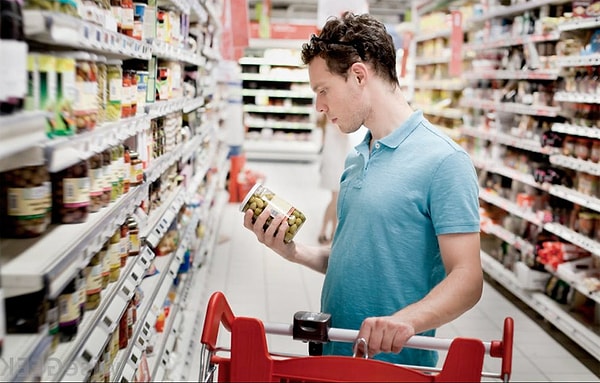 16. Уходя из дома, поинтересуйтесь, не нужно ли зайти в магазин. Не забудьте о том, что вас просили сделать