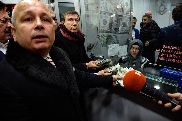 "Toplam 1 milyon doları Türk Lirası'na çevirdik"