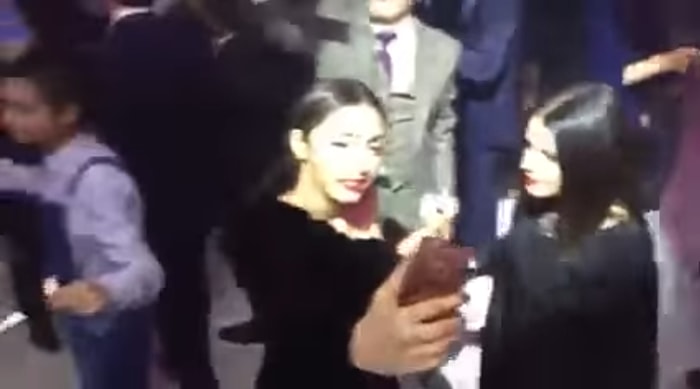 Paris'te Yaşayan Türkler Düğünde Çiftetelli Sırasında 'Mannequin Challenge' Yaptılar