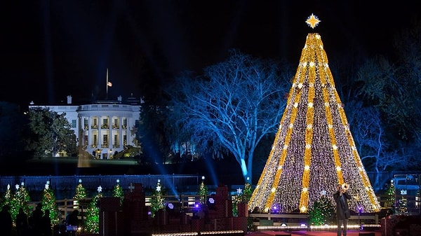 7. Национальная рождественская ель возле Белого дома. Вашингтон, США
