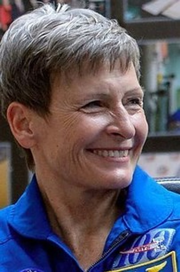 7. 57-летняя Пегги Уитсон стала самой пожилой женщиной-космонавтом в истории.