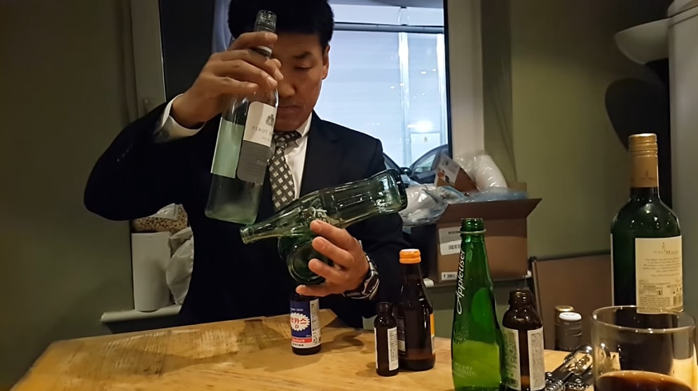 Denge Konusunda Çıtayı Arşa Çıkaran Adamdan Muhteşem Şişe Dengesi