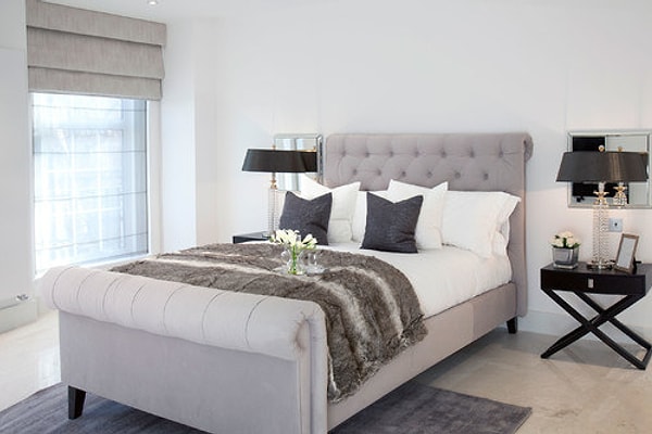 14. Если вам не нравятся вязаные вещи, то выберите покрывало из искусственной шерсти. Спать под таким будет не менее уютно