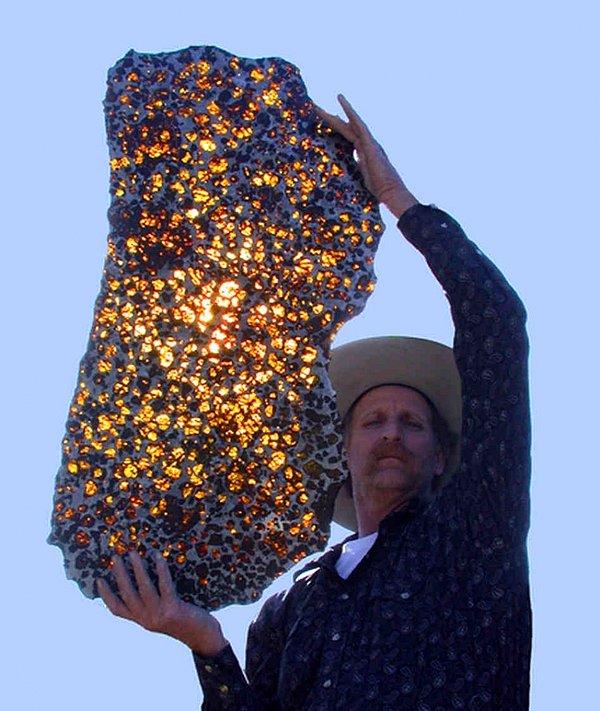 4. Evrenin dünyaya bir hediyesi olduğuna inanılan 4.5 milyar yaşındaki Fukang meteoru