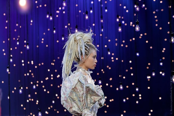 48. Модель на показе весенне-летней коллекции 2017 года американского модельера Марка Джейкобса на Неделе моды в Нью-Йорке, США, 15 сентября 2016 года