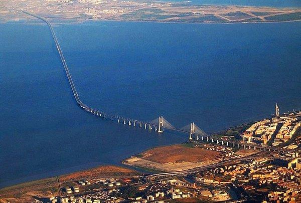 14. Vasco da Gama Köprüsü - Lizbon Portekiz