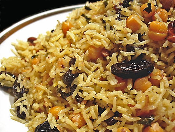 11. Сладкий постный плов с сухофруктами и орехами