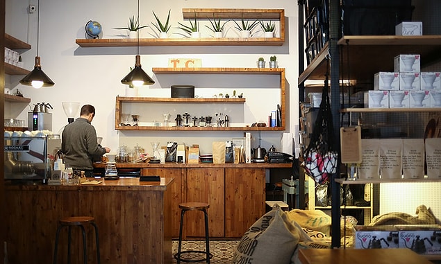 3. İkinci kere düşünmeden insanın kalkıp da Balat'a gitmesine sebep olacak: Coffee Department