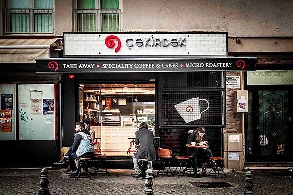10. Yine Kadıköy, yine Moda, yine harika bir kahveci: Çekirdek