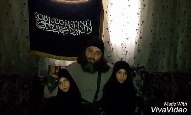 Baba olduğu düşünülen adam ise, Şam'da intihar bombacısı olacaklarını söylemeden önce kızlardan birine bugün ne yapacaklarını soruyor.